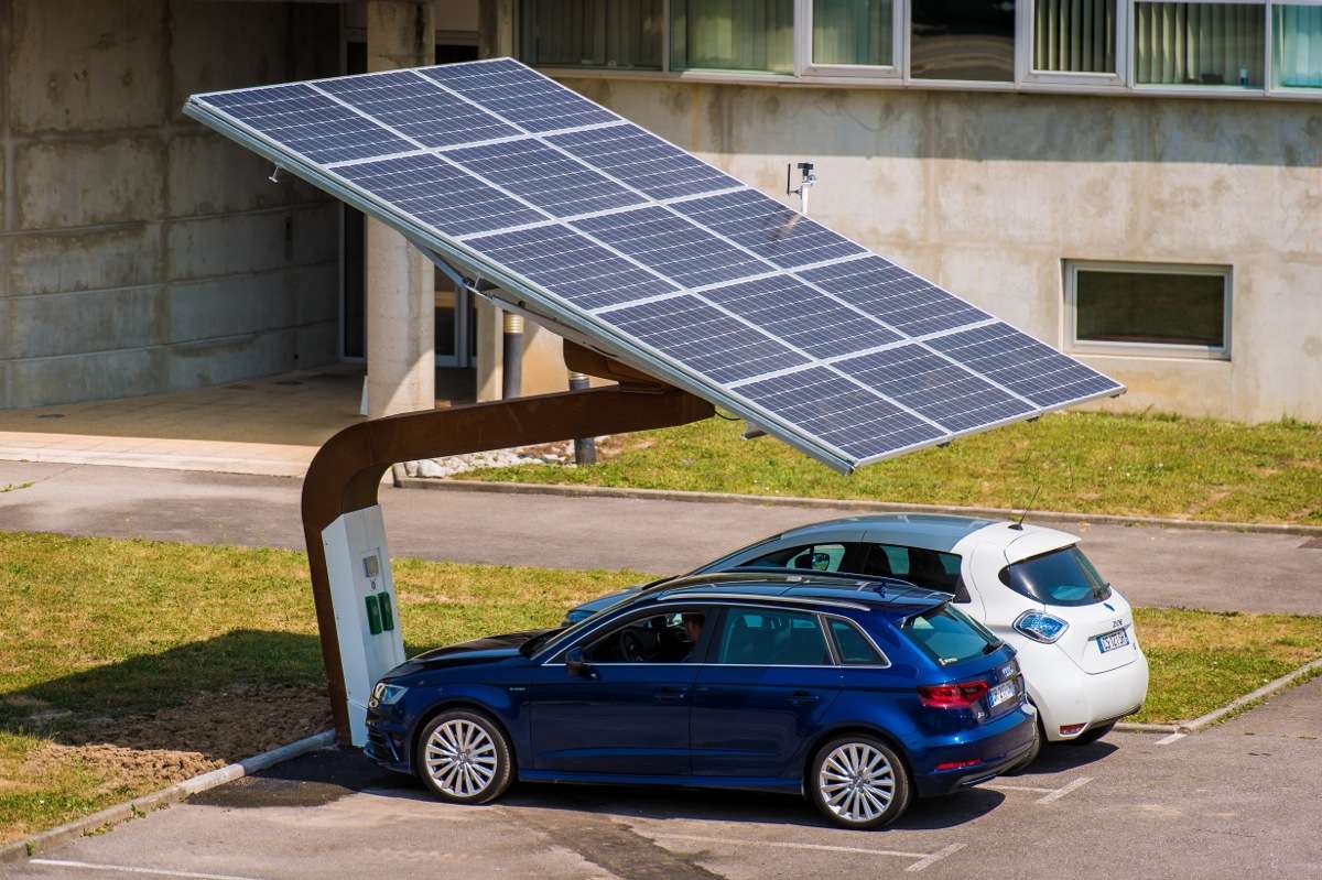 découvrez comment les panneaux solaires pour voitures électriques peuvent optimiser votre autonomie et réduire votre empreinte carbone. profitez d'une solution innovante et écologique pour alimenter votre véhicule tout en respectant l'environnement.