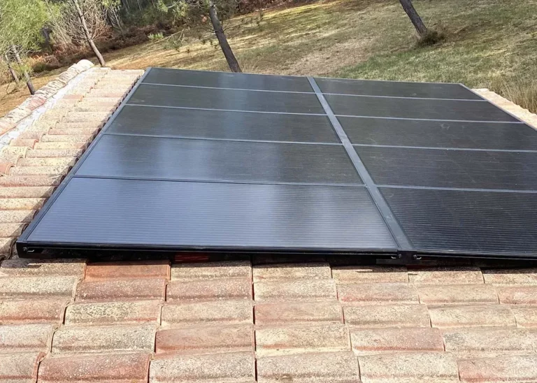 découvrez l'arrêt de la couverture solaire de la base sous-marine de bordeaux, une initiative environnementale innovante pour la protection et la durabilité du site.