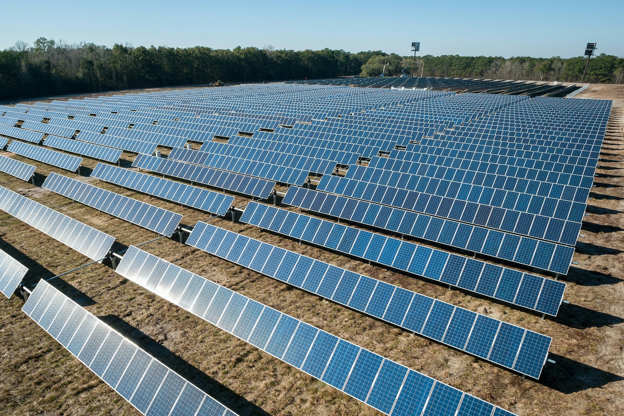 en 2025, l'europe franchit un tournant énergétique majeur avec l'éolien et le solaire qui surpassent les énergies fossiles, marquant une avancée vers une transition durable et propre.