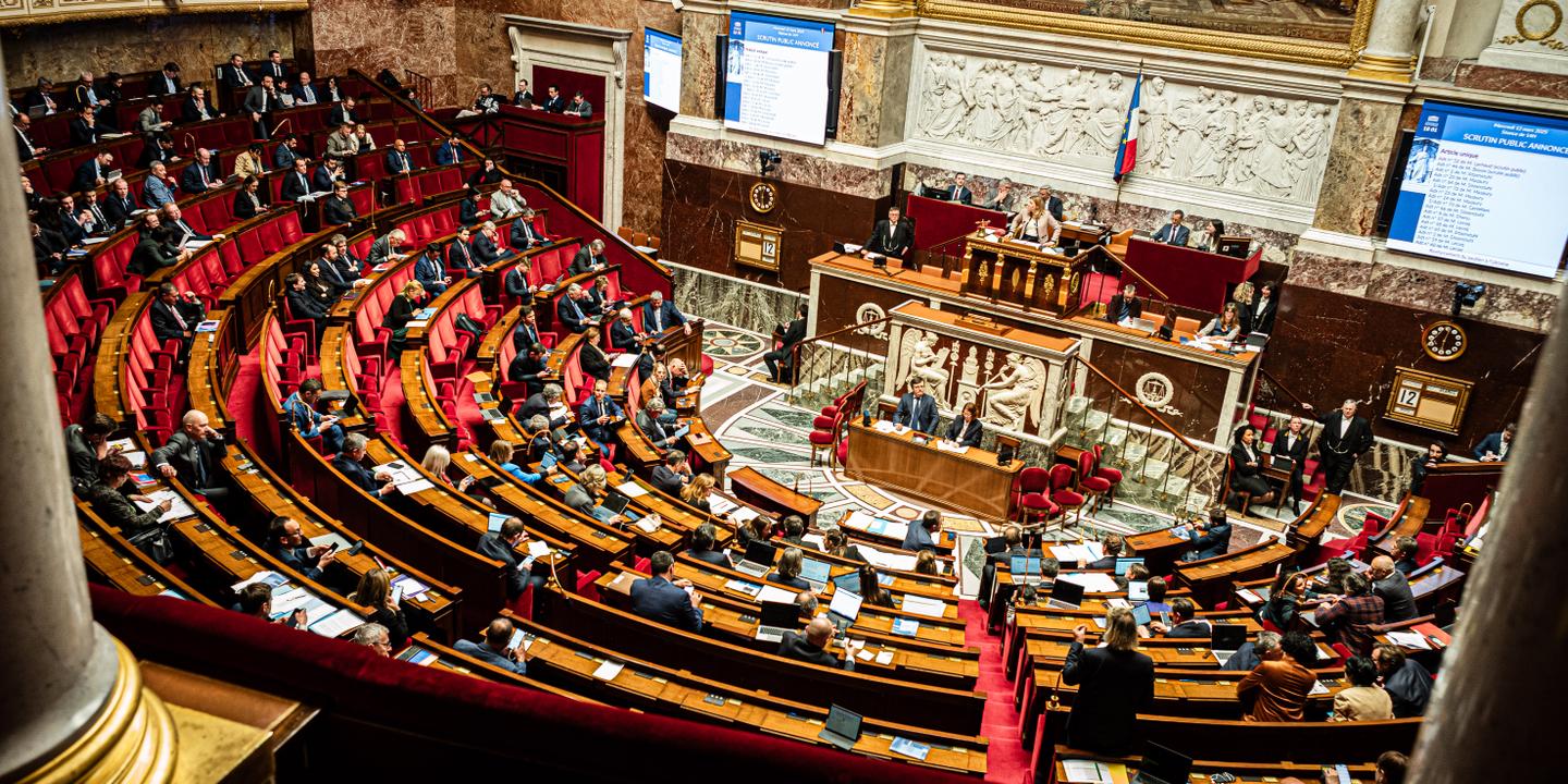 explorez les enjeux du débat sur la fin de vie, les soins palliatifs et l'aide à mourir, pour mieux comprendre les aspects éthiques, médicaux et légaux.